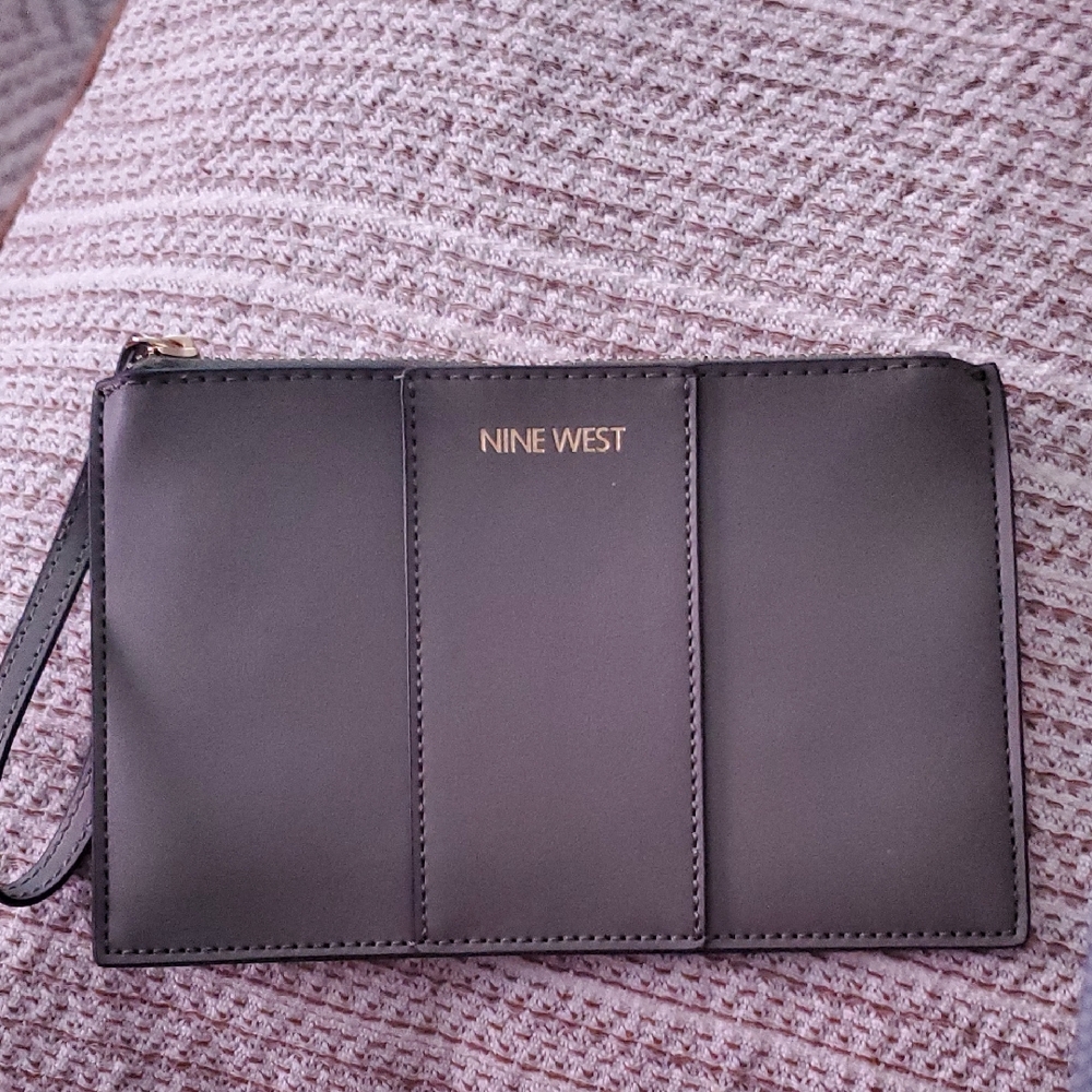 Nine West Elegant Black Wristlet